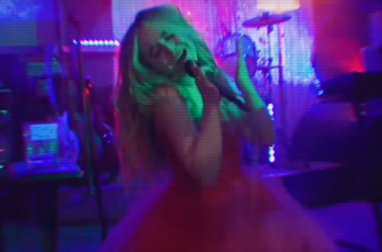 Sabrina-Carpenter almost love