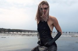 Dee Rock Muddy Water